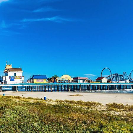 Perfect Location Spacious Yard Coffee Bar At This Lovely Beach Home Galveston Exterior foto